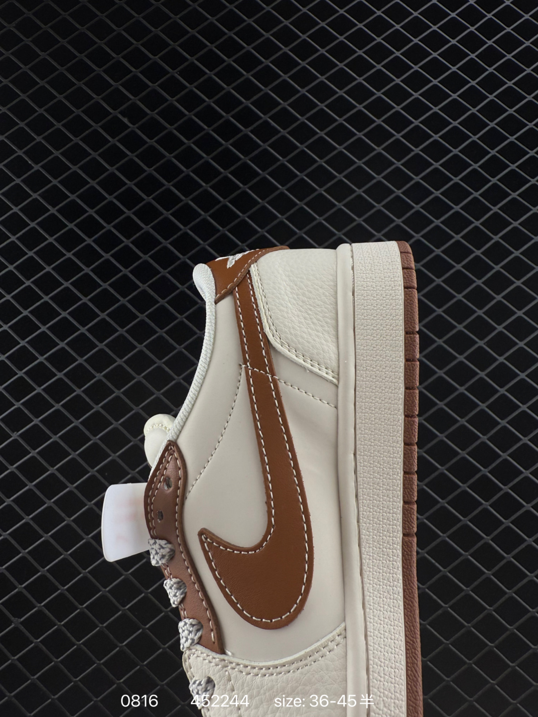 Travis Scott x Air Jordan 1 ” Reverse Mocha “